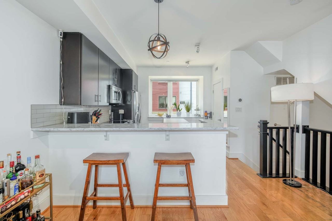 1202 Jackson Street Northeast #1 - Photo 4 of 28