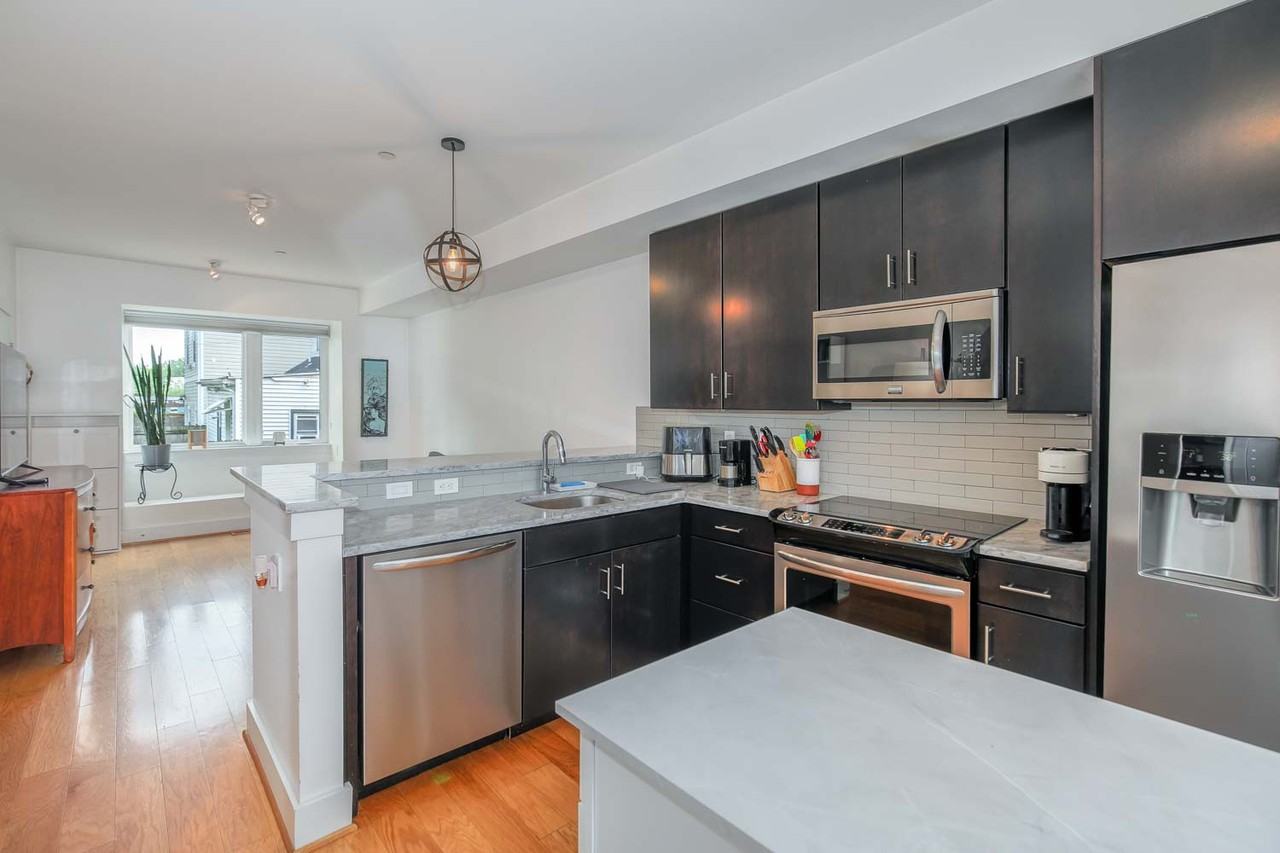 1202 Jackson Street Northeast #1 - Photo 7 of 28