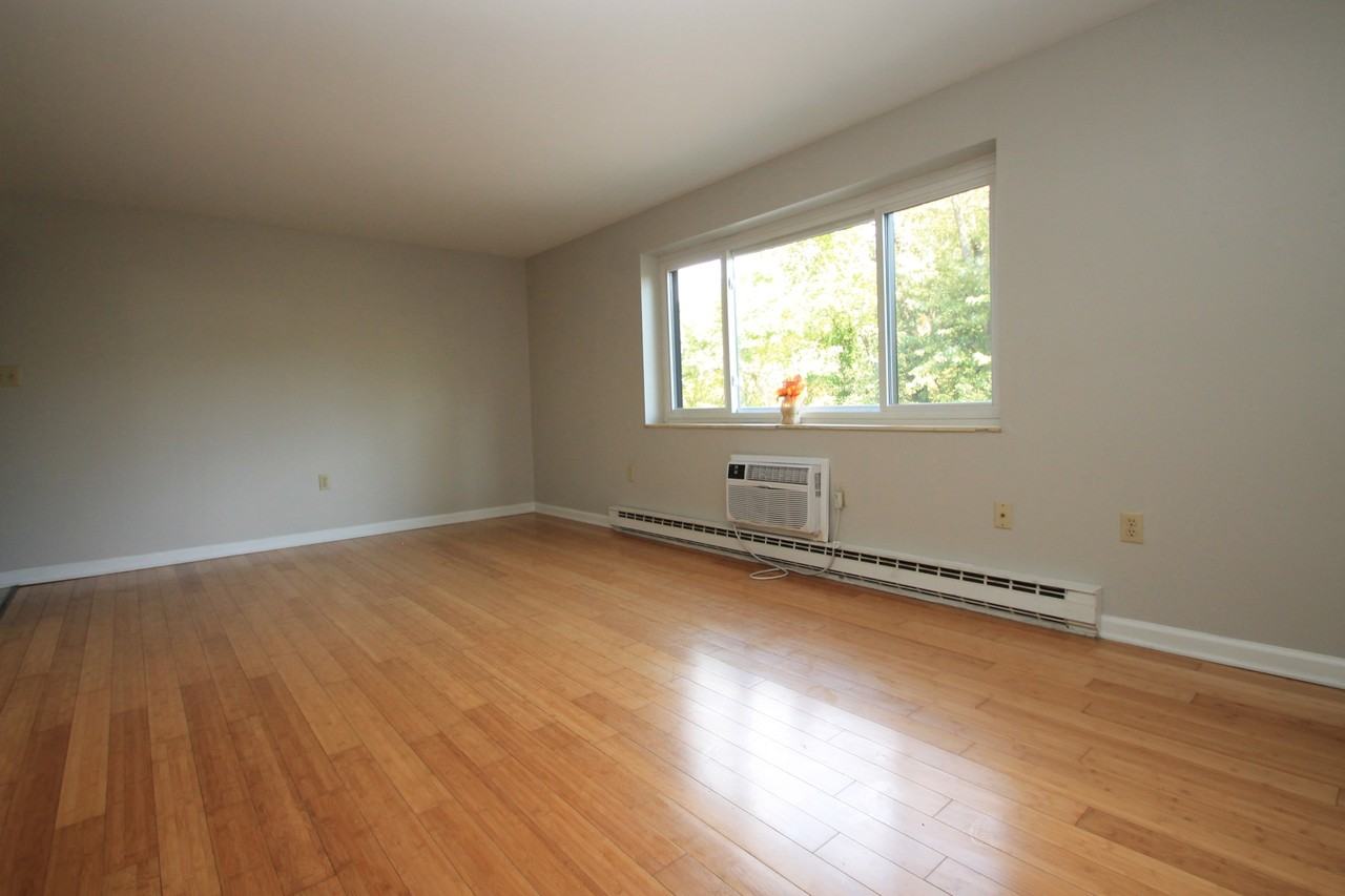 1207 Logan Road #O - Photo 6 of 8