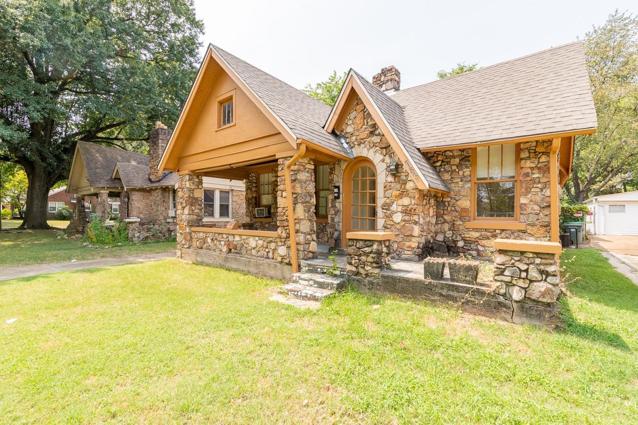 783 East Parkway South #1 - Photo 2 of 21