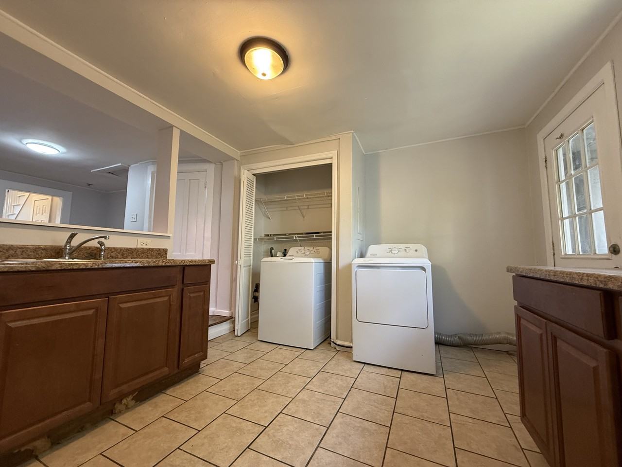 19 N Lake Ave #1A - Photo 3 of 26