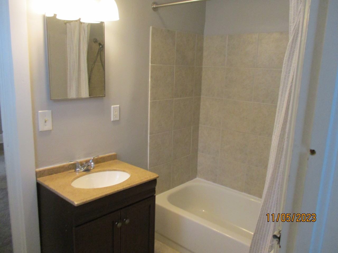 2122 Foye St - Photo 4 of 9