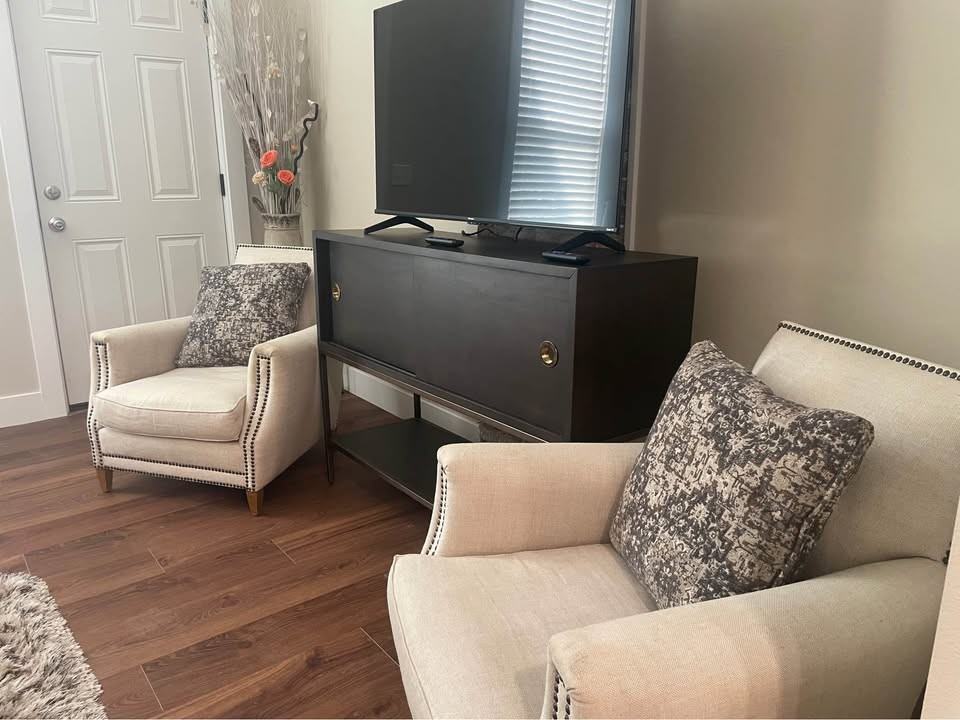 1576 Washington St - Photo 3 of 8