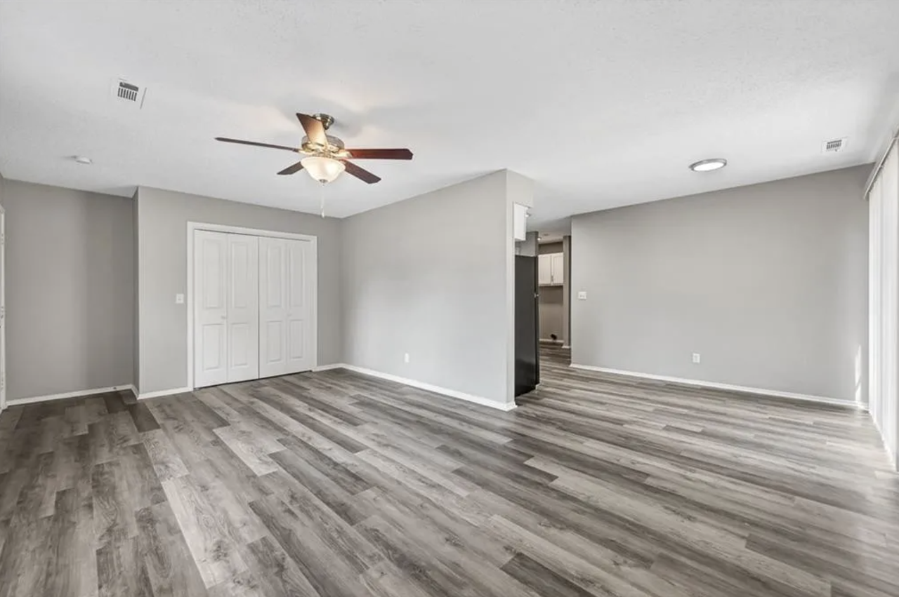 2734 N Arroyo Ave - Photo 5 of 9