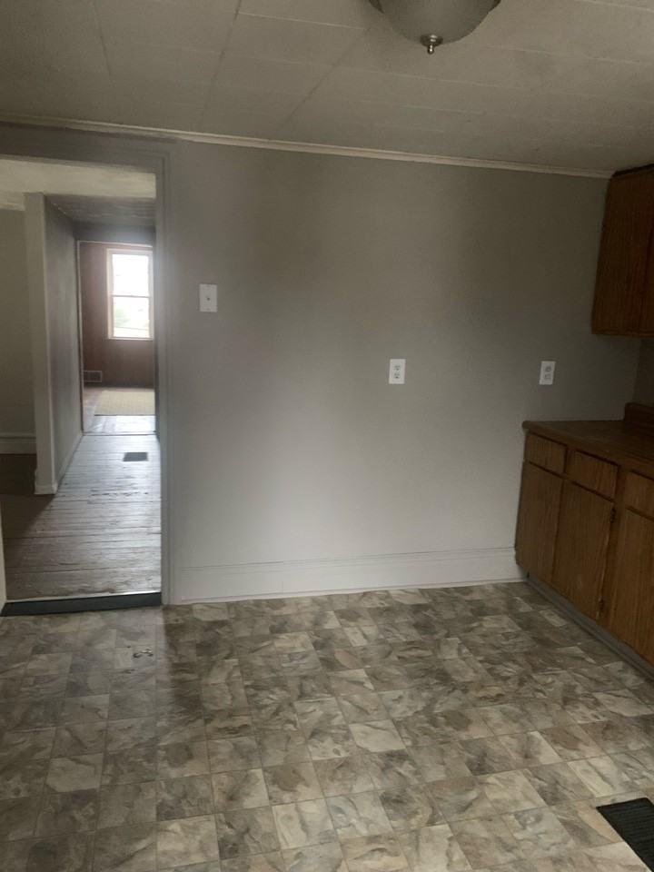 6 6 Tracy Avenue - 2_upper #2 - Photo 7 of 8