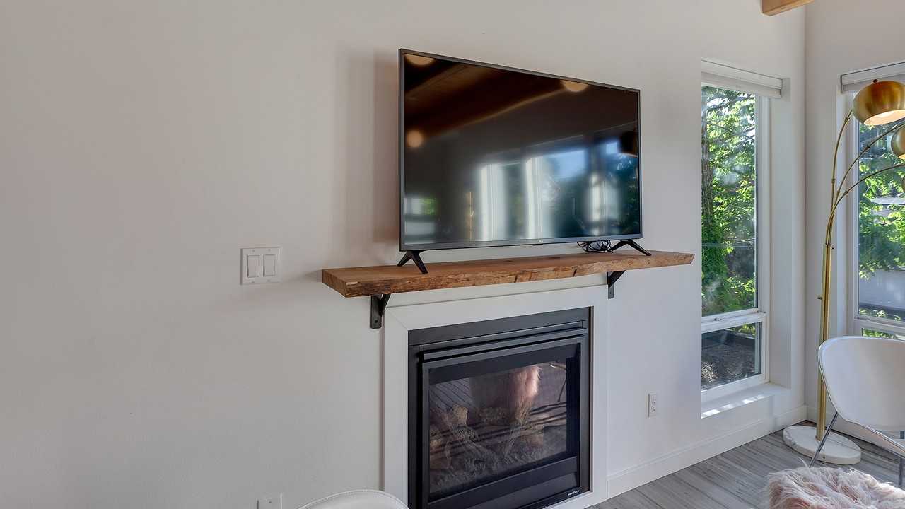 6824 N Catlin Ave #A - Photo 5 of 42