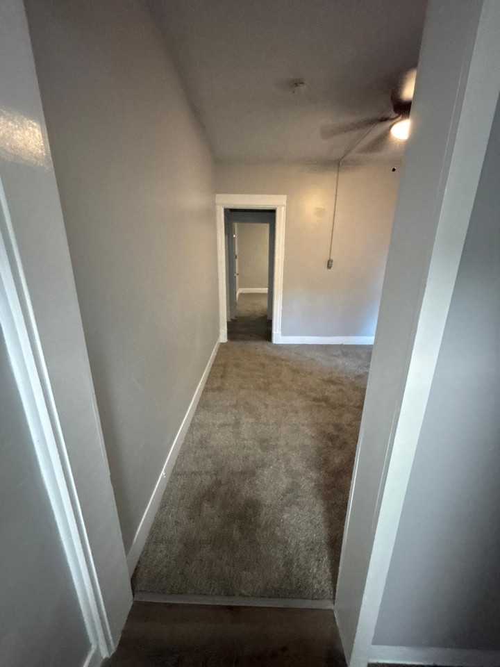 127 Congress Ave #1 - Photo 2 of 24