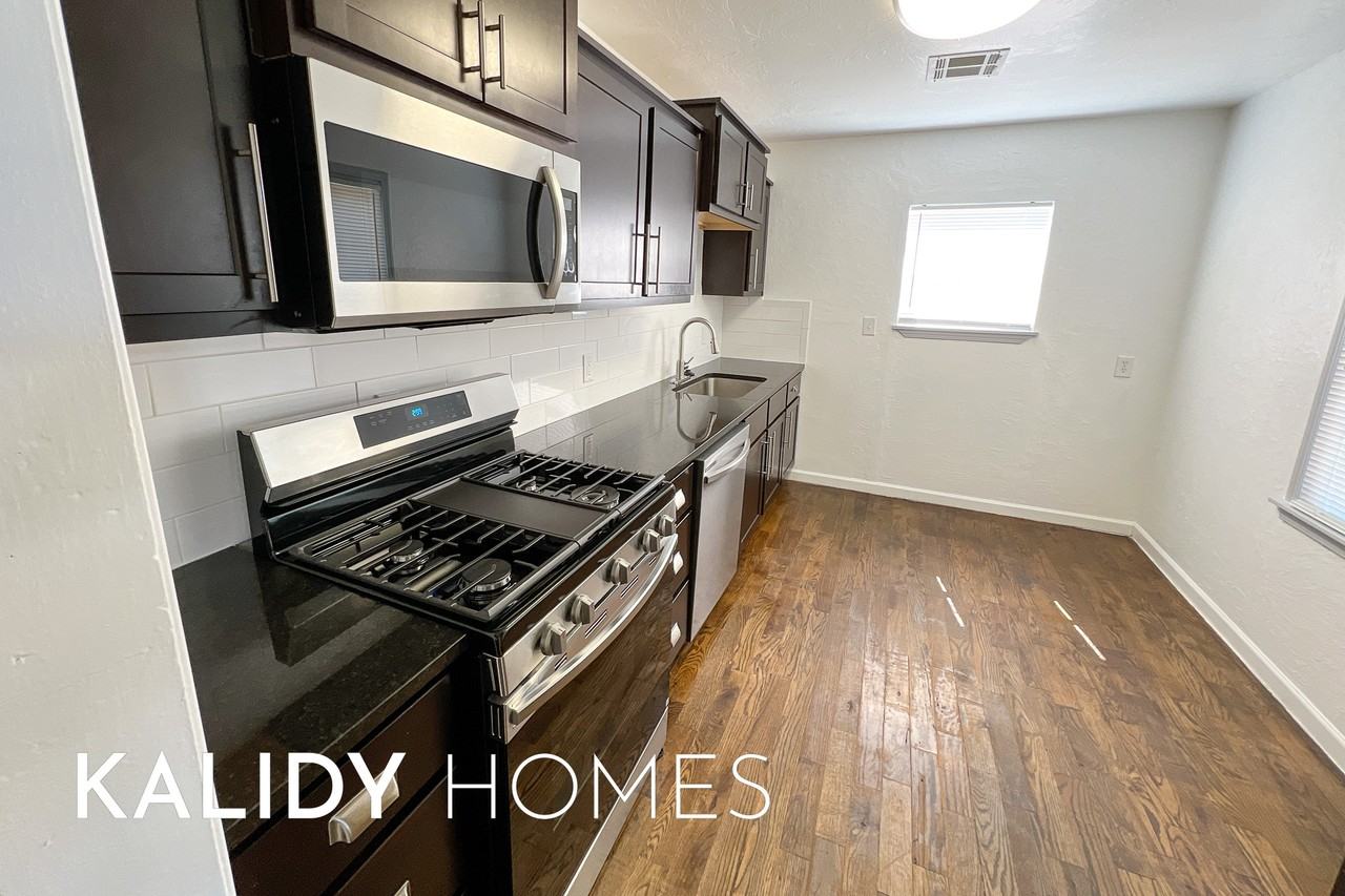 1338 South Dr #1 - Photo 5 of 39