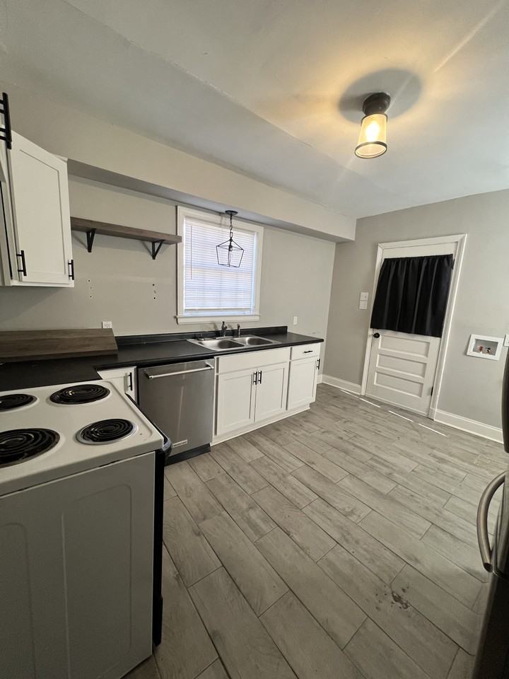 764 Dunn Ave #1 - Photo 6 of 10