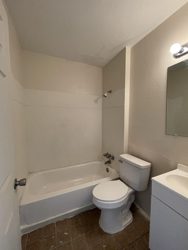 113 Washington Ave - Photo 3 of 9