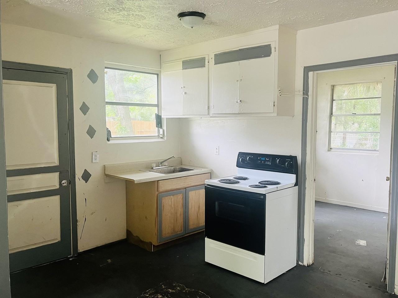 2120 Pullman Avenue #10 - Photo 3 of 26