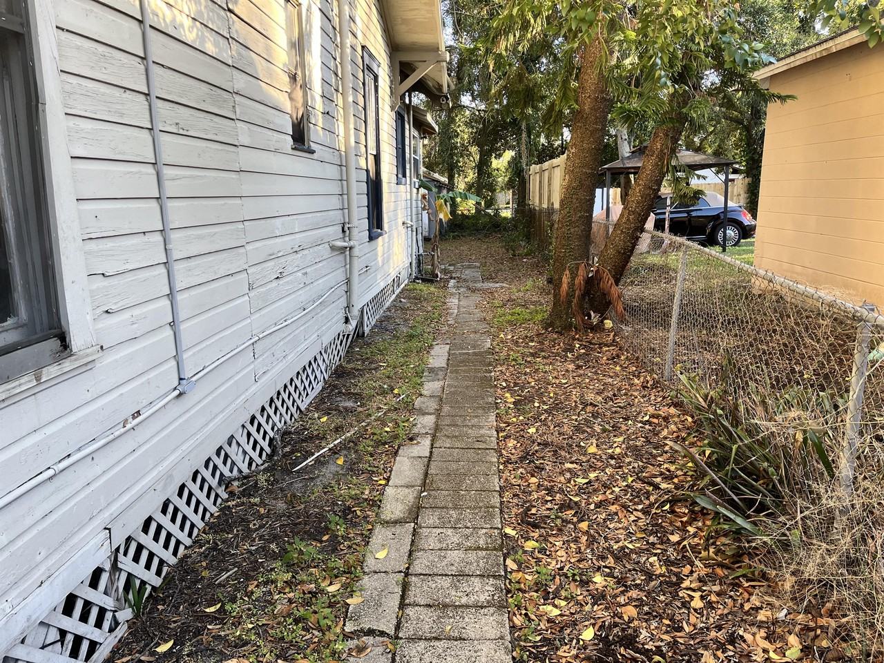 1223 E Parker St #2 - Photo 2 of 7