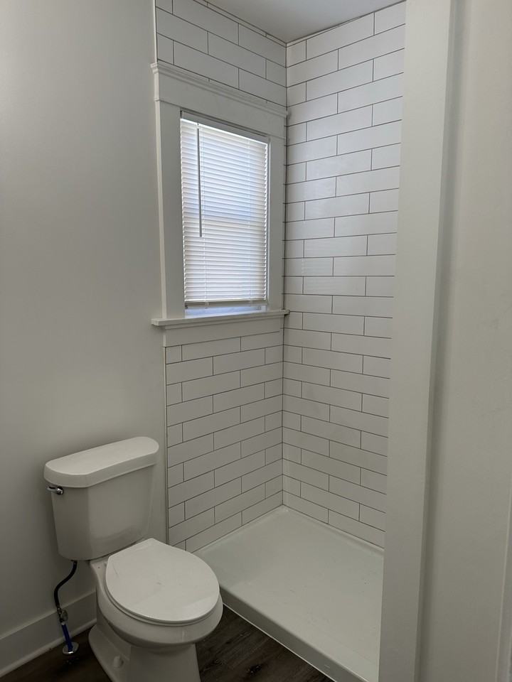 609 Sw Topeka Blvd #1 - Photo 4 of 17