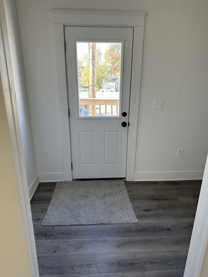 609 Sw Topeka Blvd #1 - Photo 6 of 17