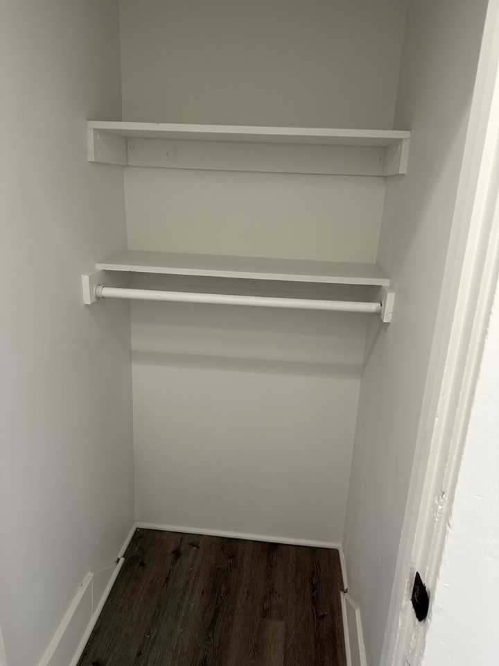 609 Sw Topeka Blvd #1 - Photo 3 of 17