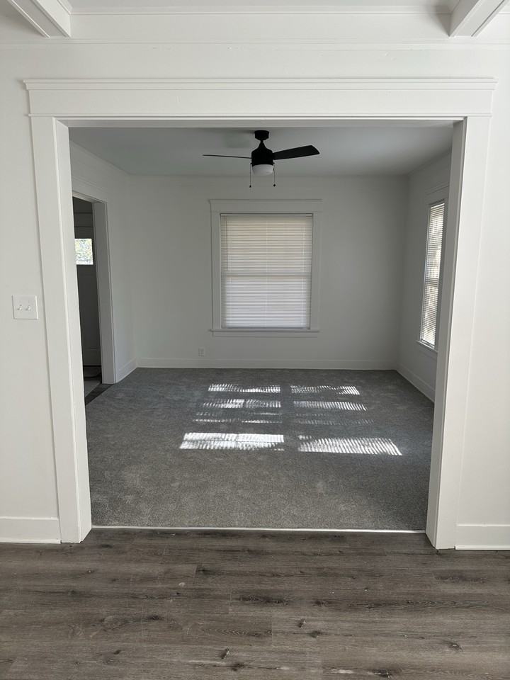 609 Sw Topeka Blvd #1 - Photo 5 of 17