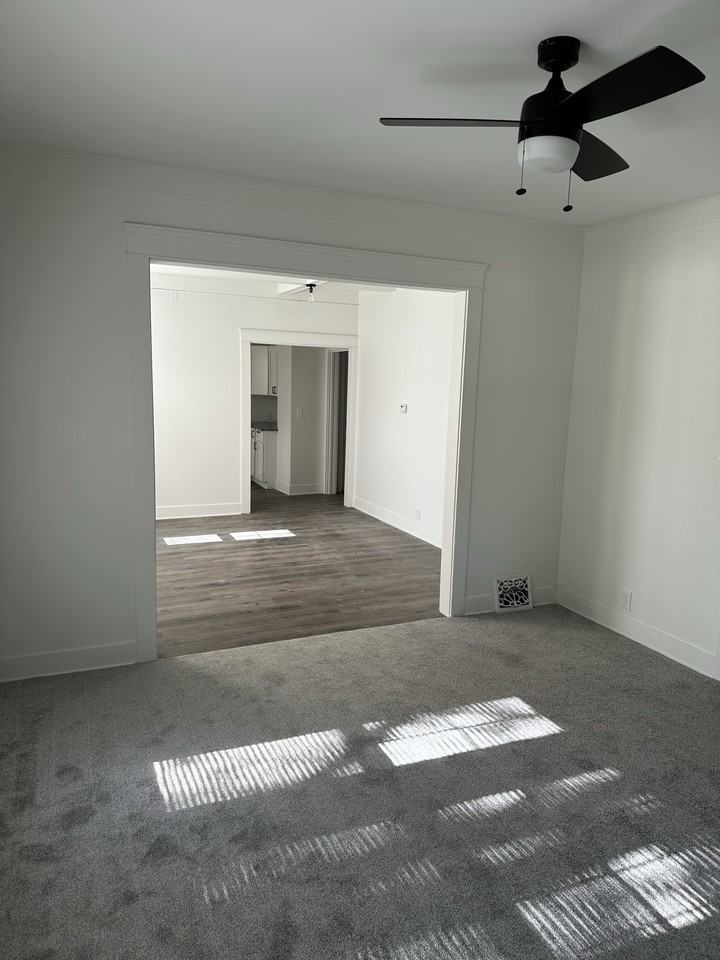 609 Sw Topeka Blvd #1 - Photo 2 of 17