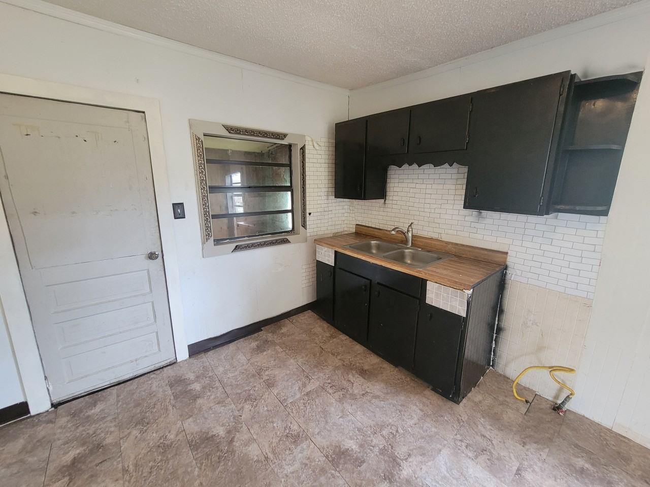 10529 3rd Ave #10 - Photo 6 of 26