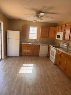 219 Pineclave Circle #219 - Photo 2 of 14