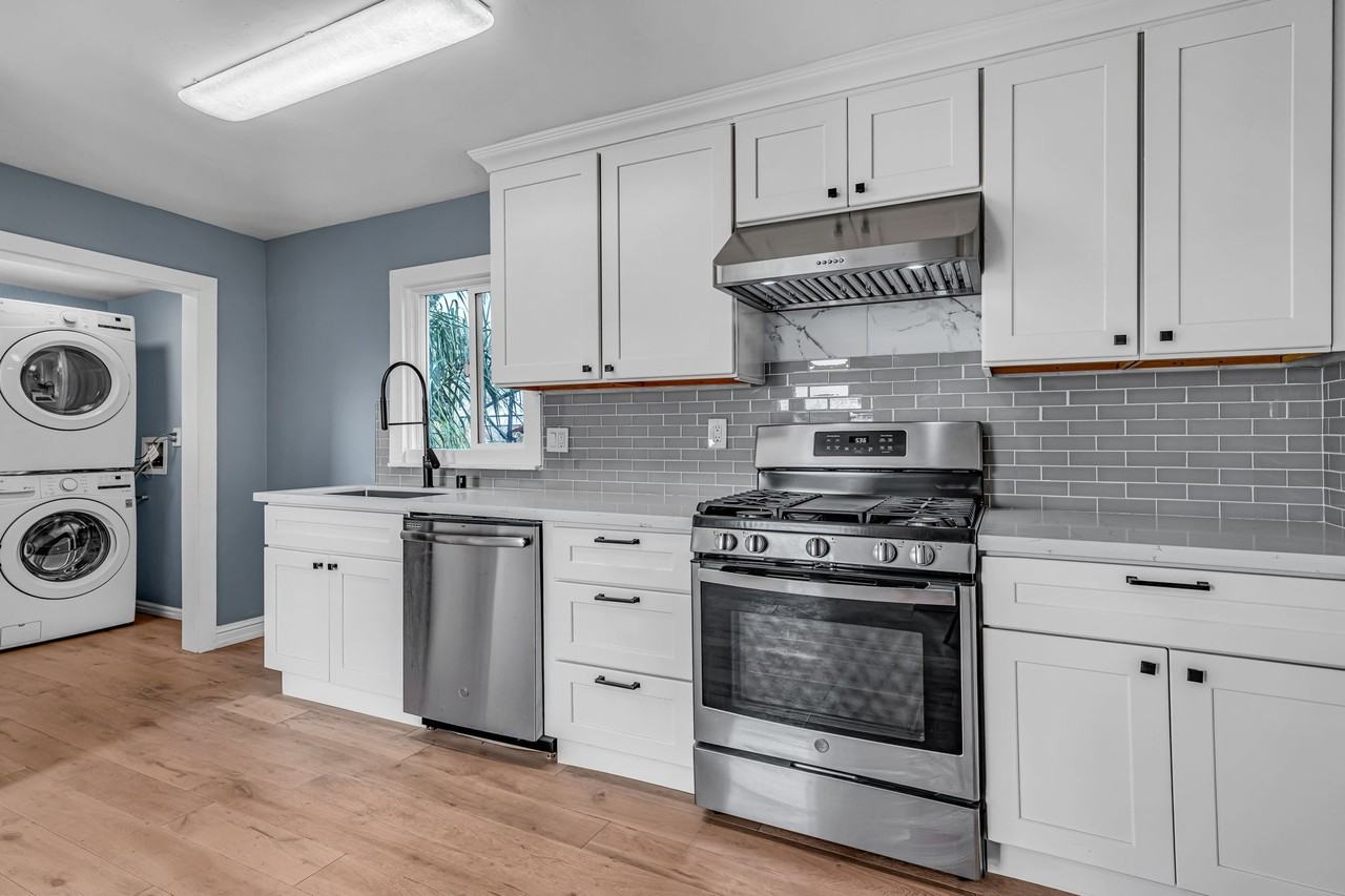 3827 3827 West Street - A #A - Photo 5 of 50