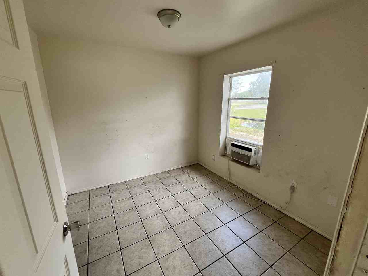 311 E Magnolia St #2 - Photo 7 of 13