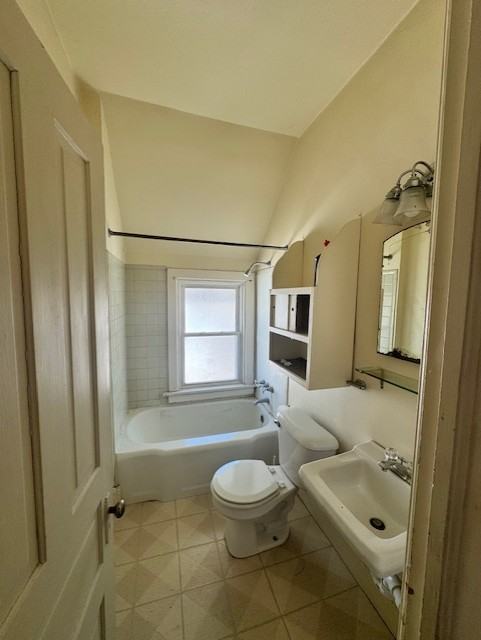 1015 Madison St - Photo 5 of 8
