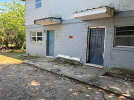 featured image of 1089 South Deleon Avenue #10