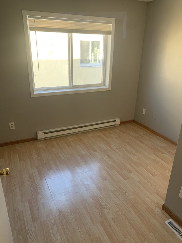 2609 Colfax Ave N #0 - Photo 7 of 11