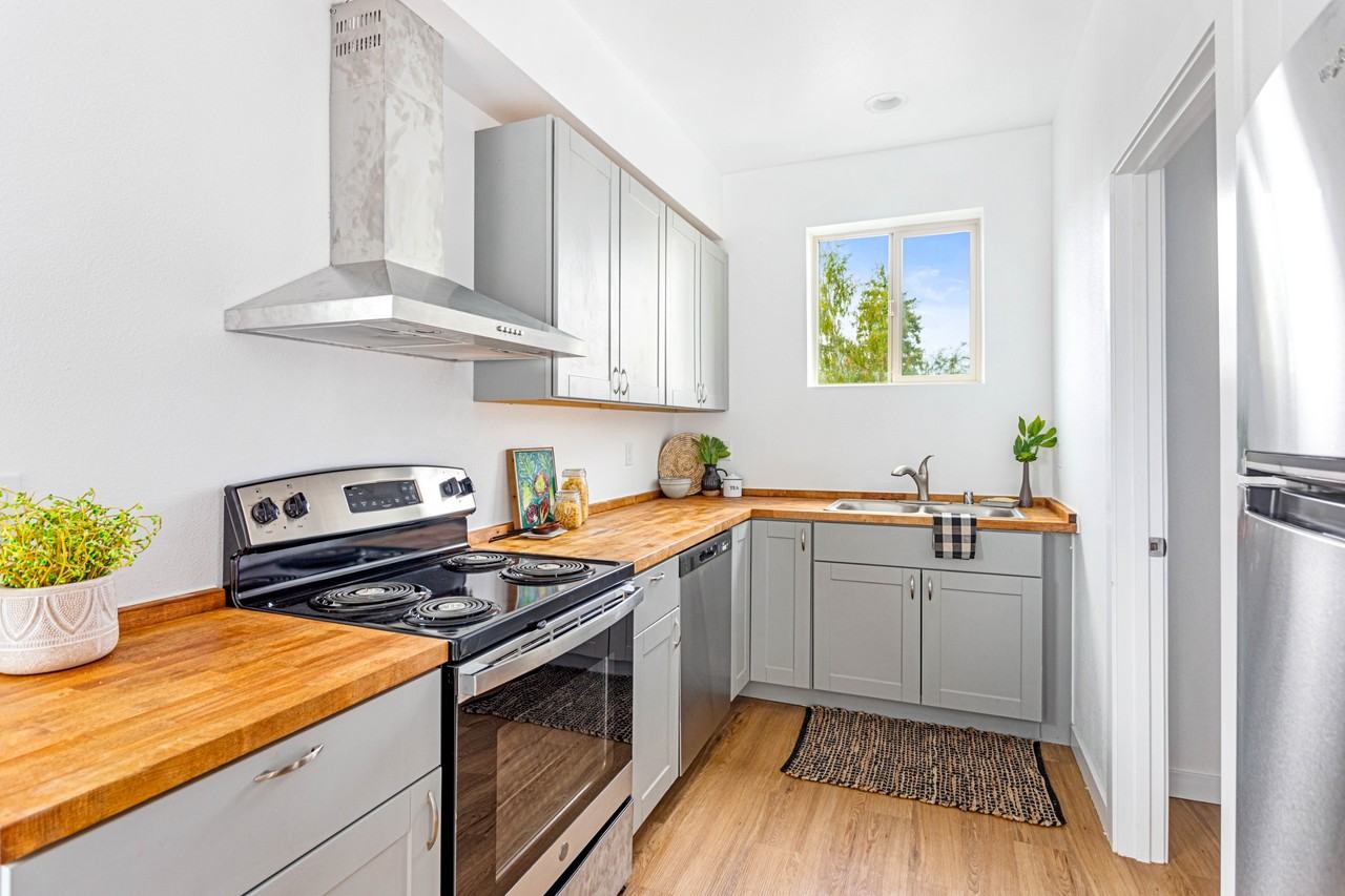 2030 Salam Loop - Photo 3 of 10