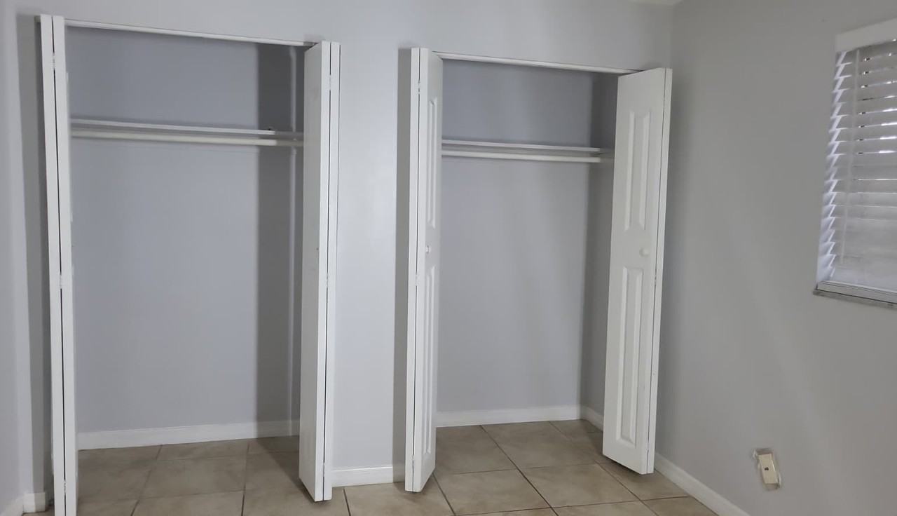 1508 S Lee Ave #1 - Photo 7 of 11