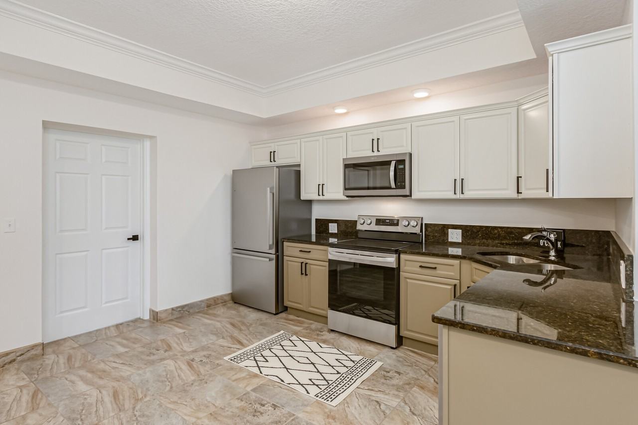 171 24th Street #101 - Photo 3 of 42