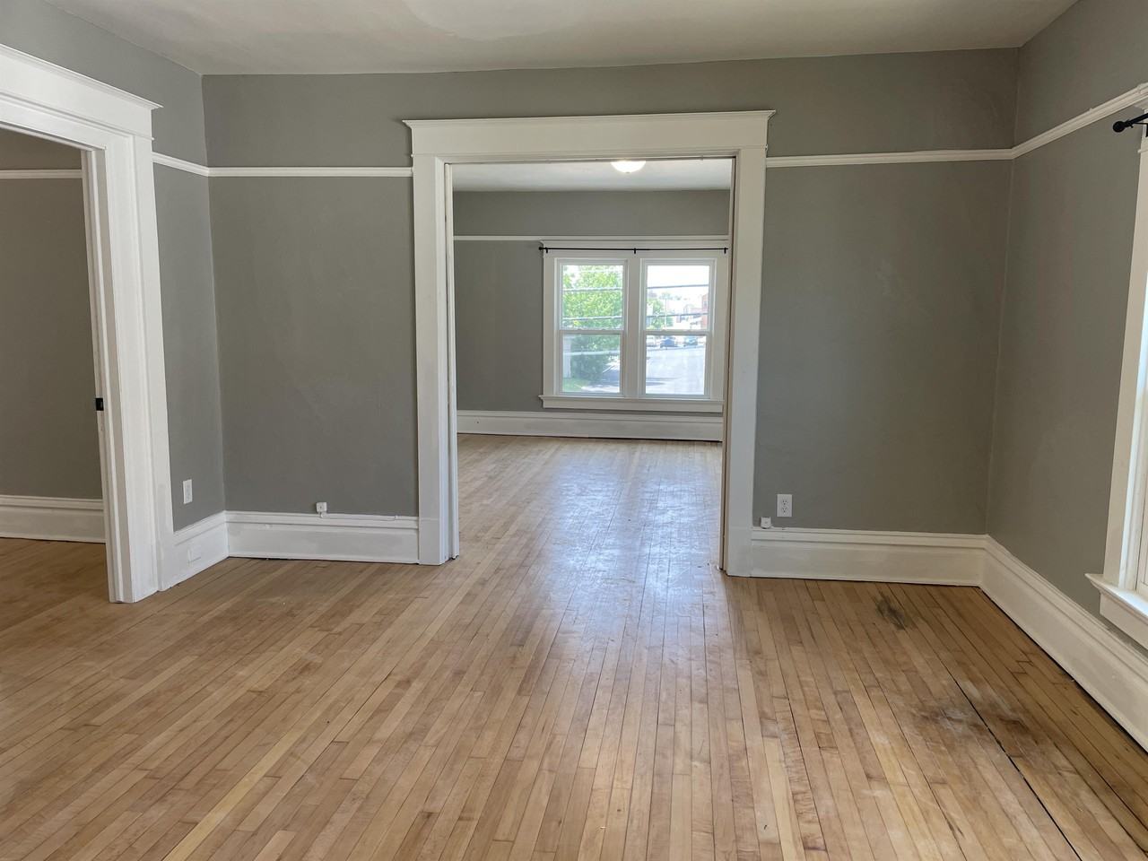 312 Broad Street - Photo 4 of 16