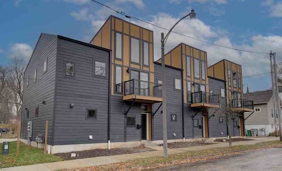 923 E Otjen St #925EOTJEN - Photo 6 of 18