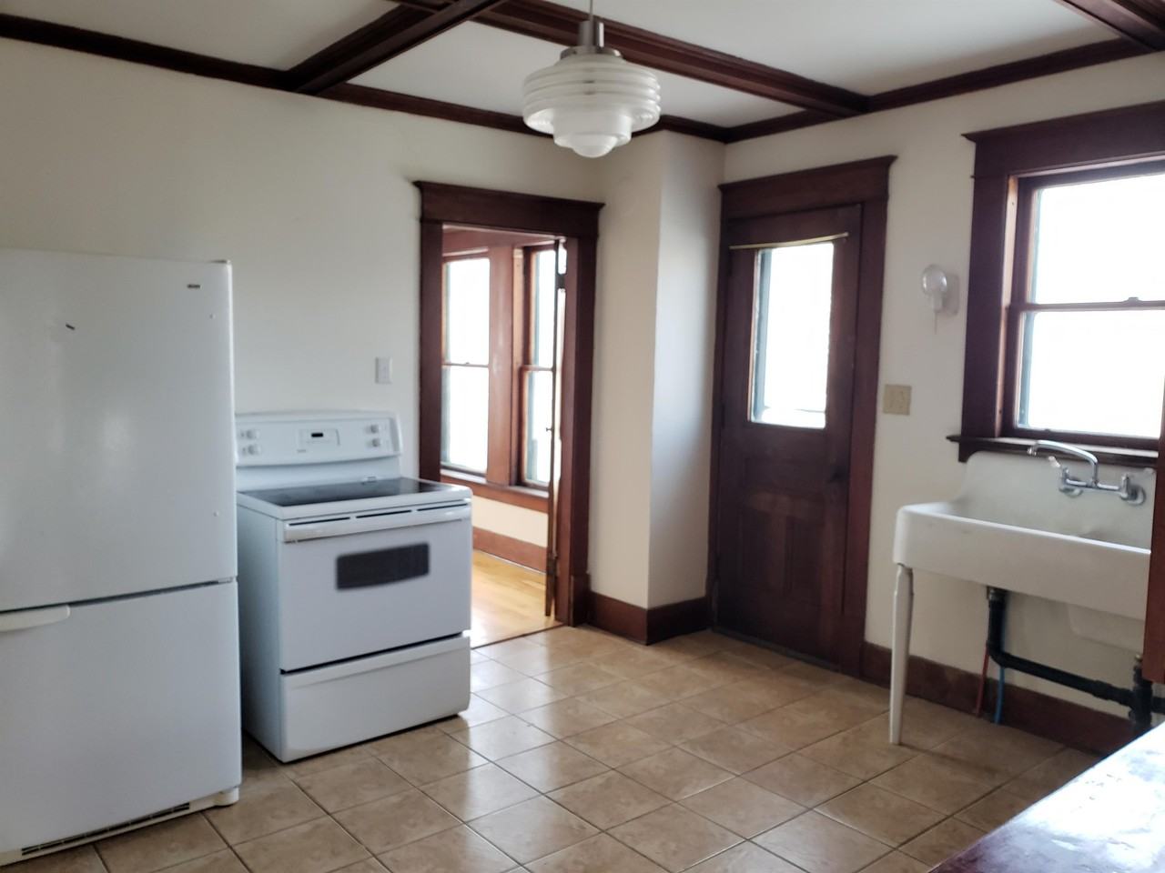 18 Main St #3 - Photo 5 of 11