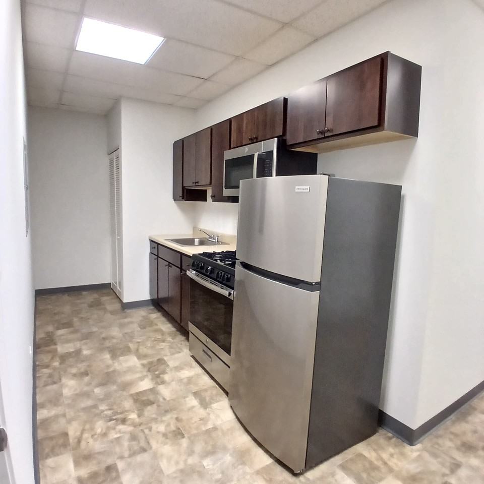 7608 North Paulina Street #7608 - Photo 6 of 19