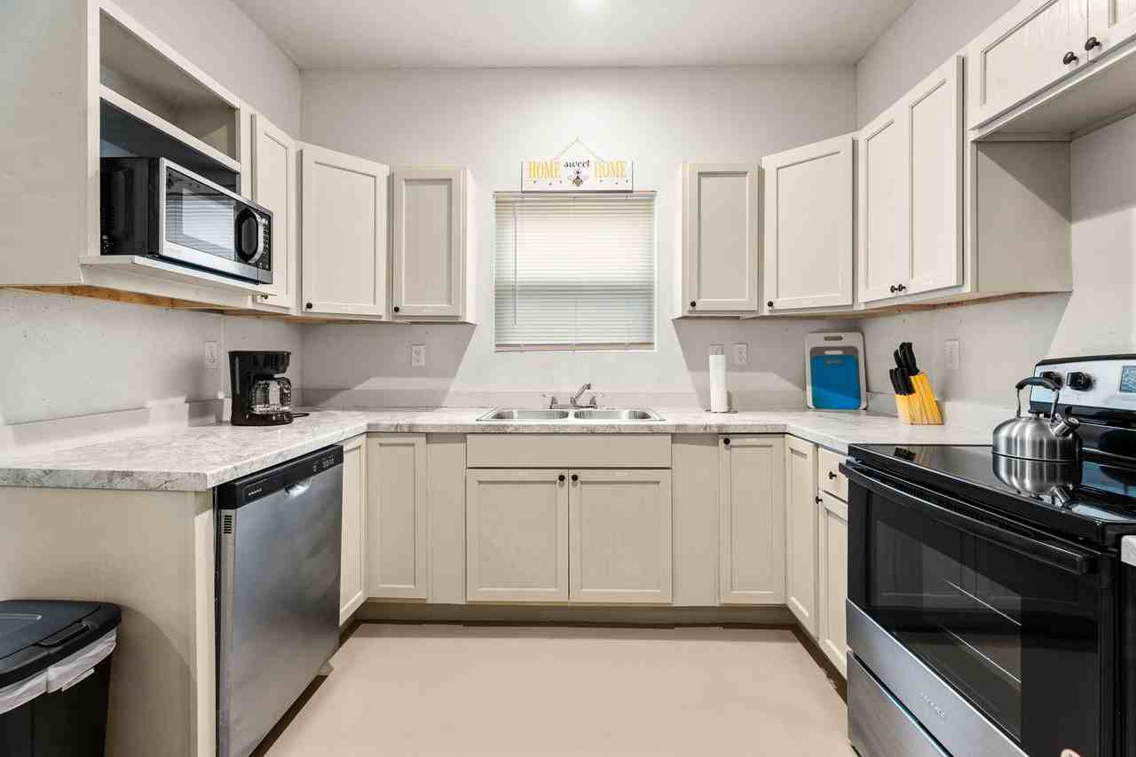 3115 N Grand Ave #1 - Photo 3 of 11