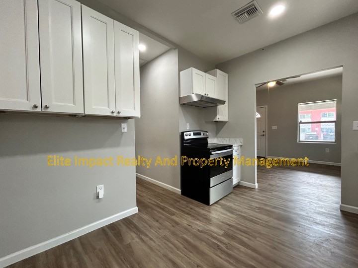 1330 North Tyndall Avenue #1 - Photo 6 of 23