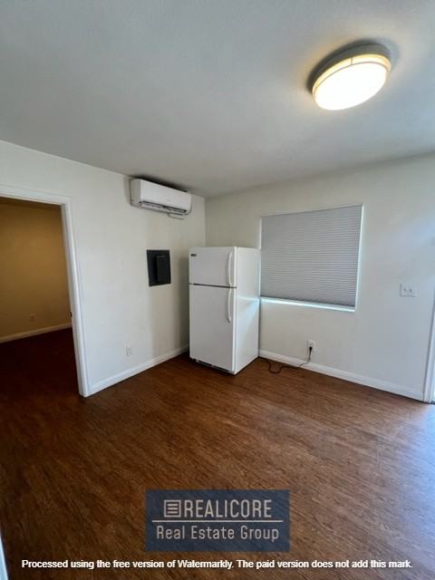 451 West 9th Street #6 - Photo 4 of 16