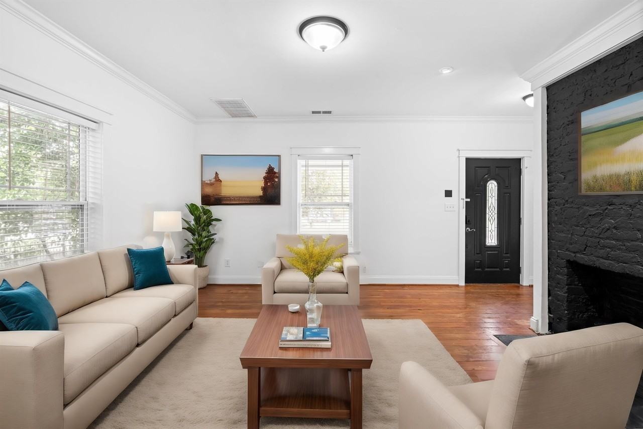 815 East Davie Street #1 - Photo 3 of 29