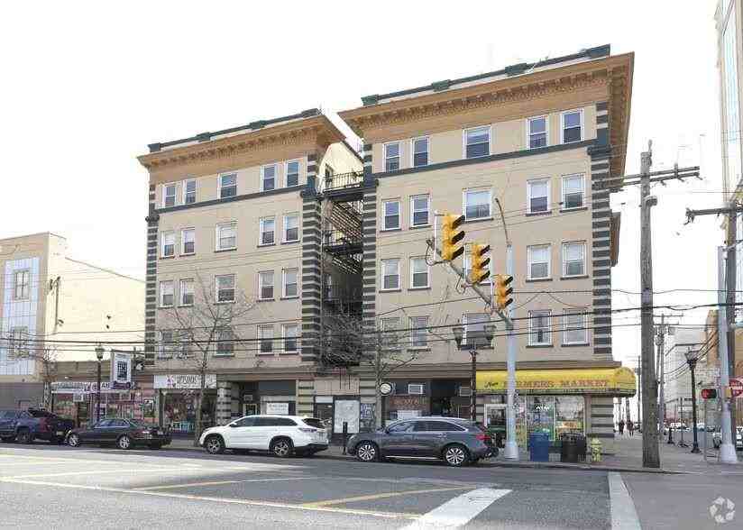 3 South Iowa Avenue #5D - Photo 2 of 2