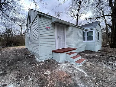 196 S Alabama Ave #1 - Photo 2 of 9