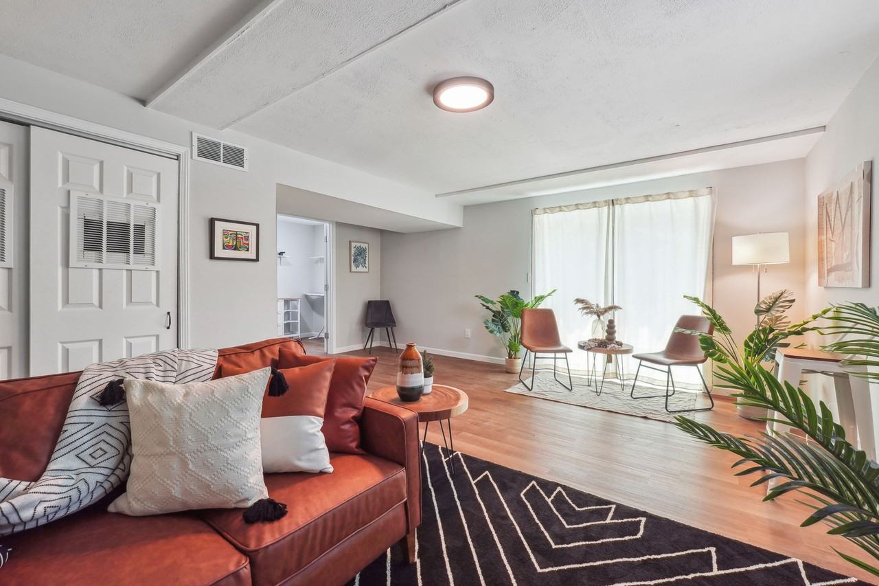 Private Bedroom for Professional (Bedroom - Photo 4 of 12