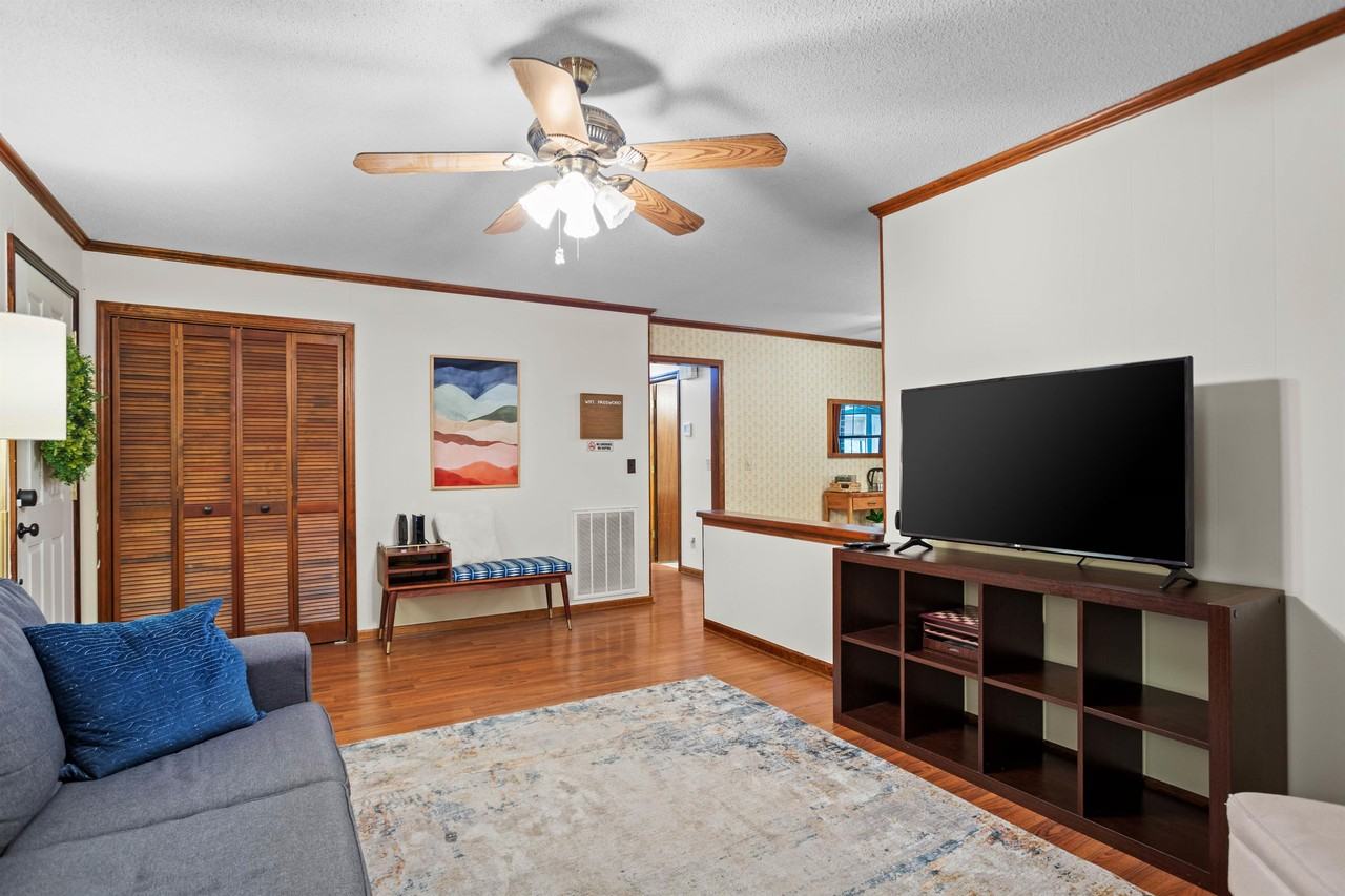 708 East Butternut Road #1 - Photo 2 of 16