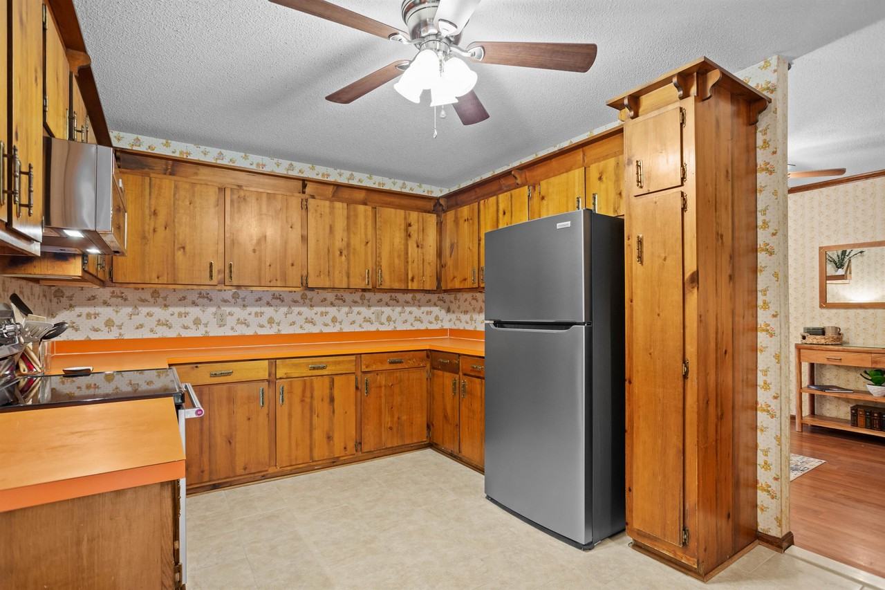 708 East Butternut Road #1 - Photo 5 of 16