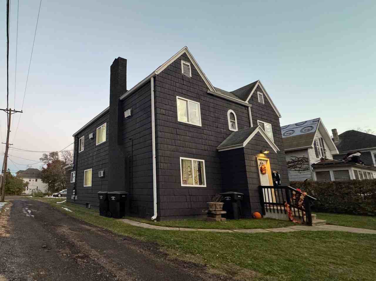 542 N Scott St #1 - Photo 2 of 20