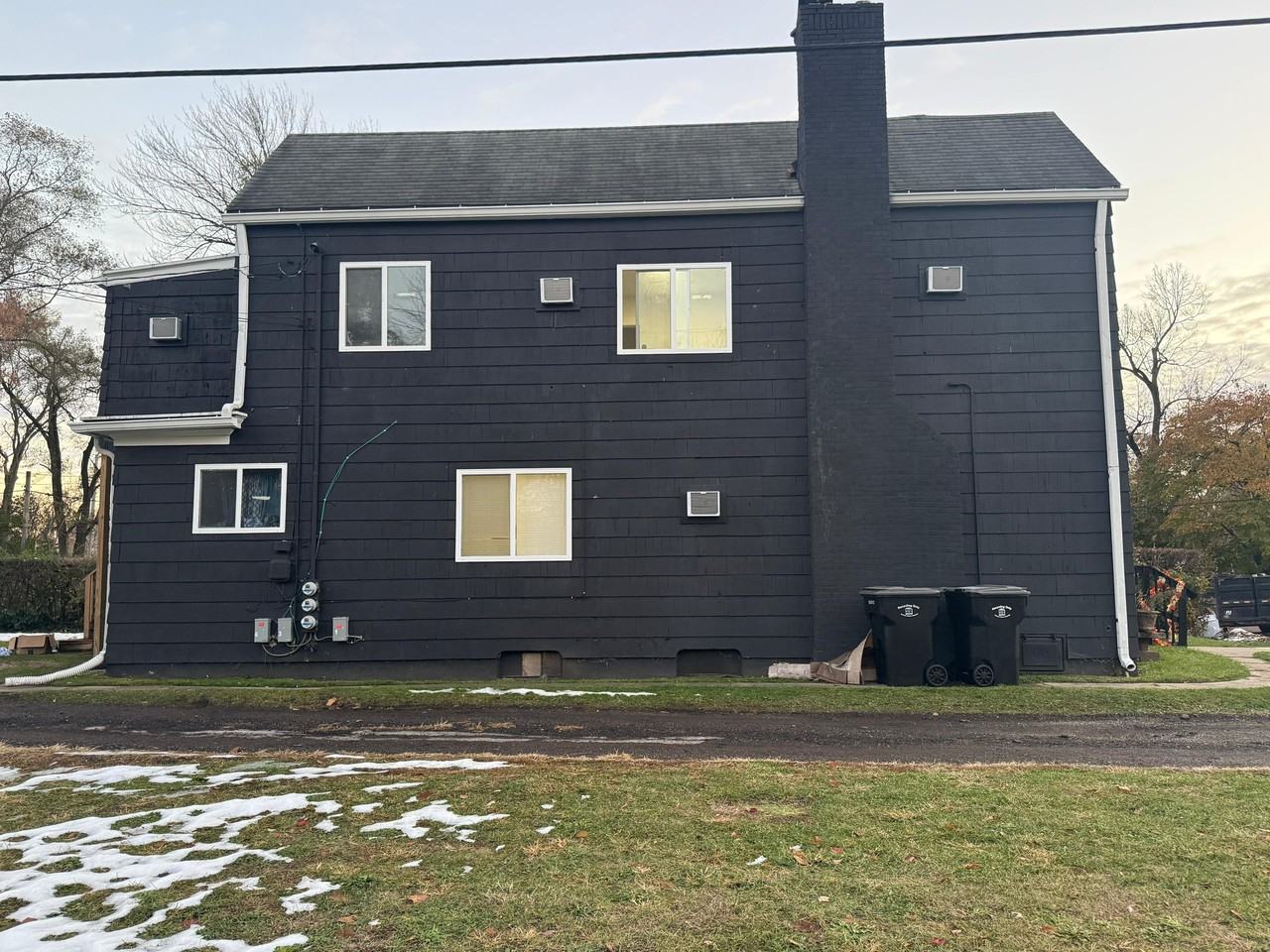 542 N Scott St #1 - Photo 3 of 20