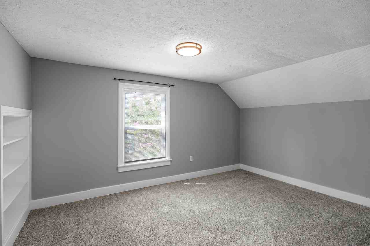 1056 Campbell Street #1 - Photo 7 of 29