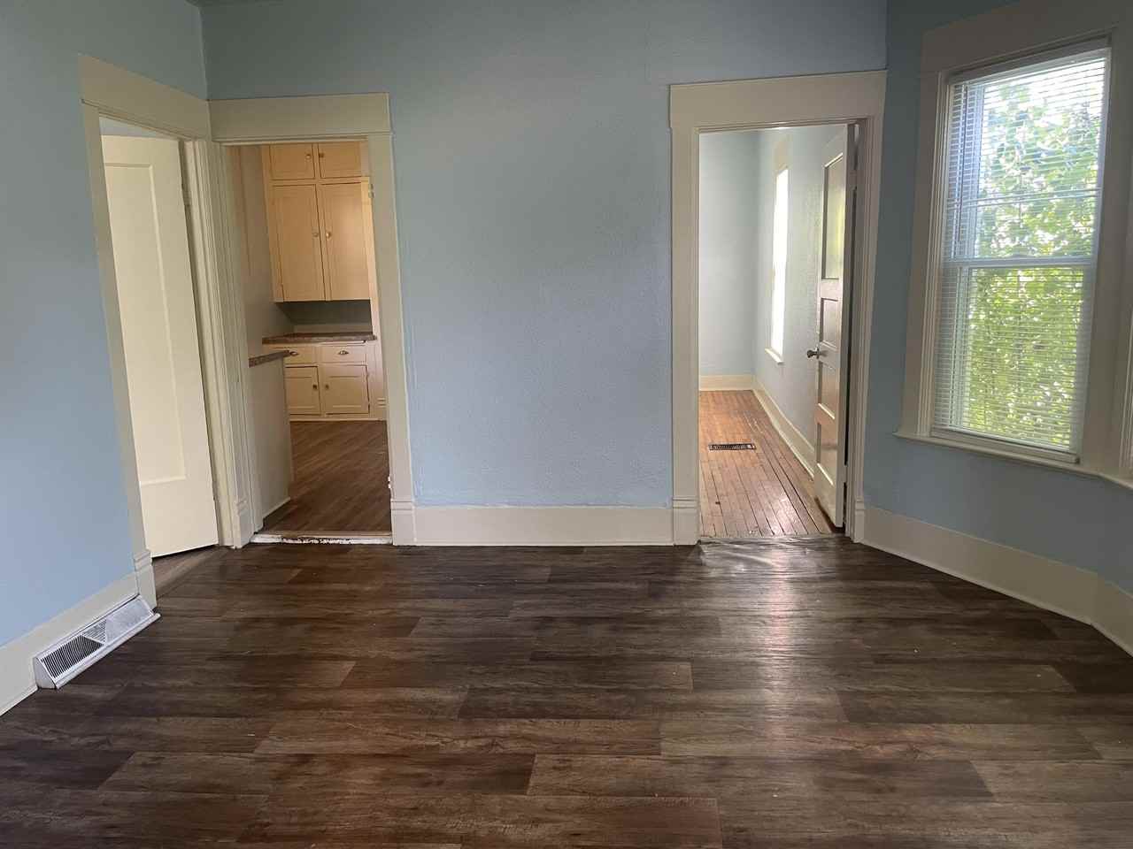 406 Naymut Street - Photo 2 of 7