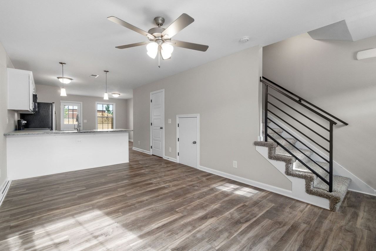 1387 Dover Rd #803 - Photo 5 of 12