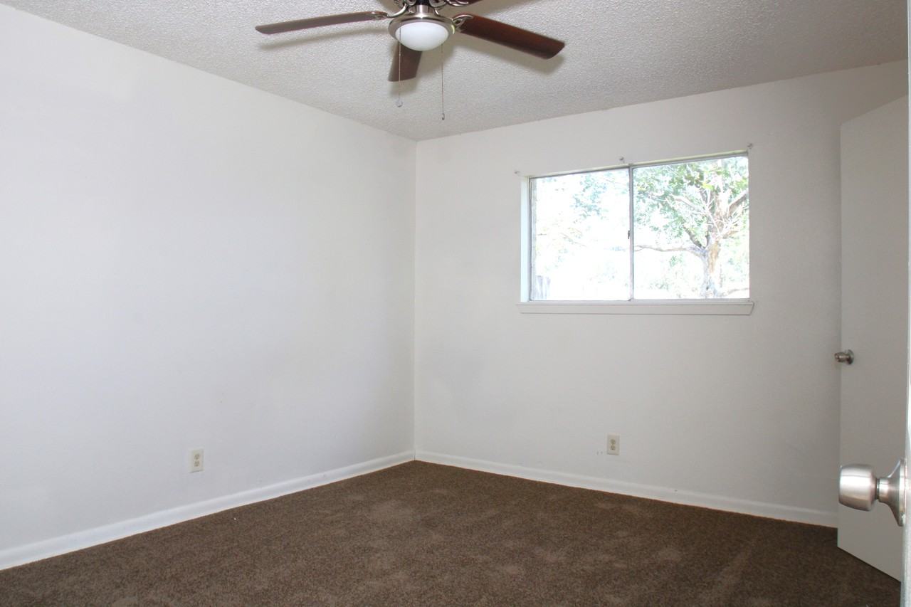 1131 Gifford Road #1 - Photo 4 of 10